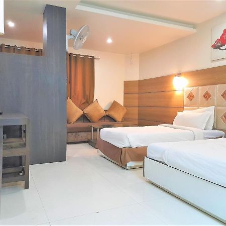 Cherrystay Kiran Inn Indore Esterno foto