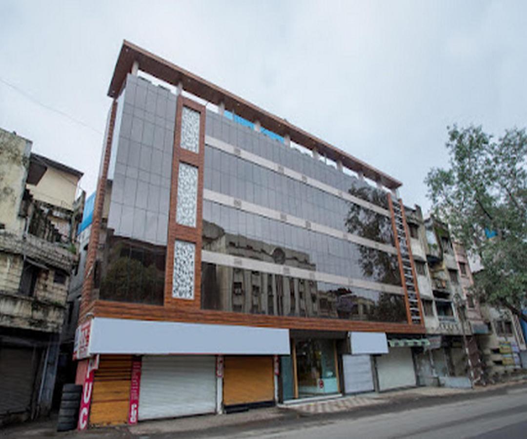 Cherrystay Kiran Inn Indore Esterno foto