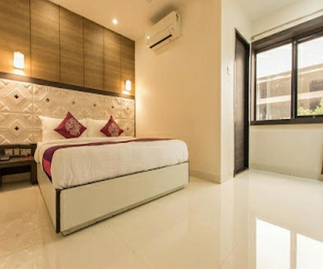 Cherrystay Kiran Inn Indore Esterno foto
