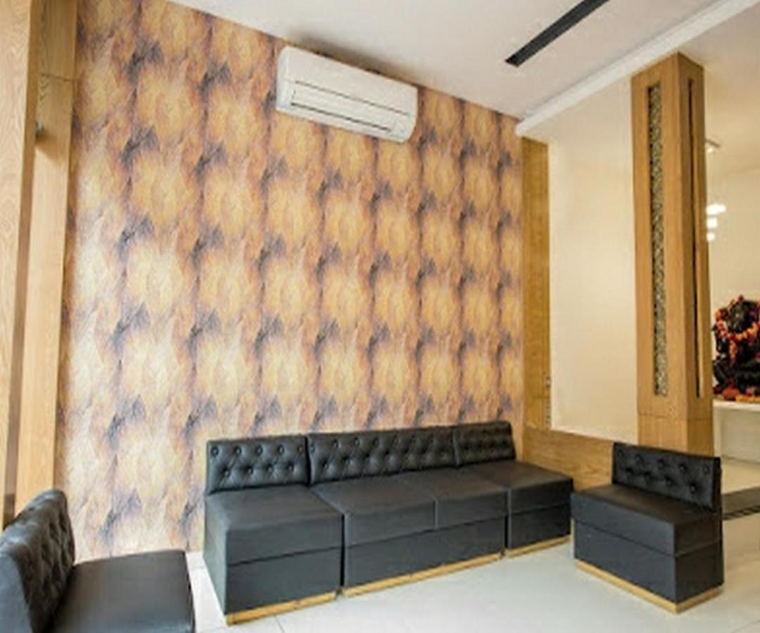 Cherrystay Kiran Inn Indore Esterno foto