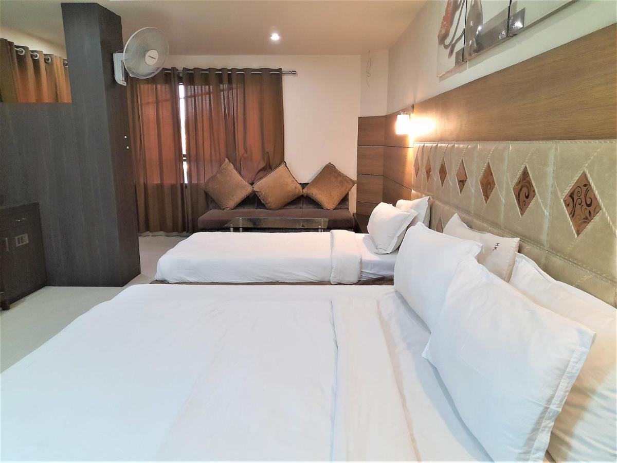 Cherrystay Kiran Inn Indore Esterno foto