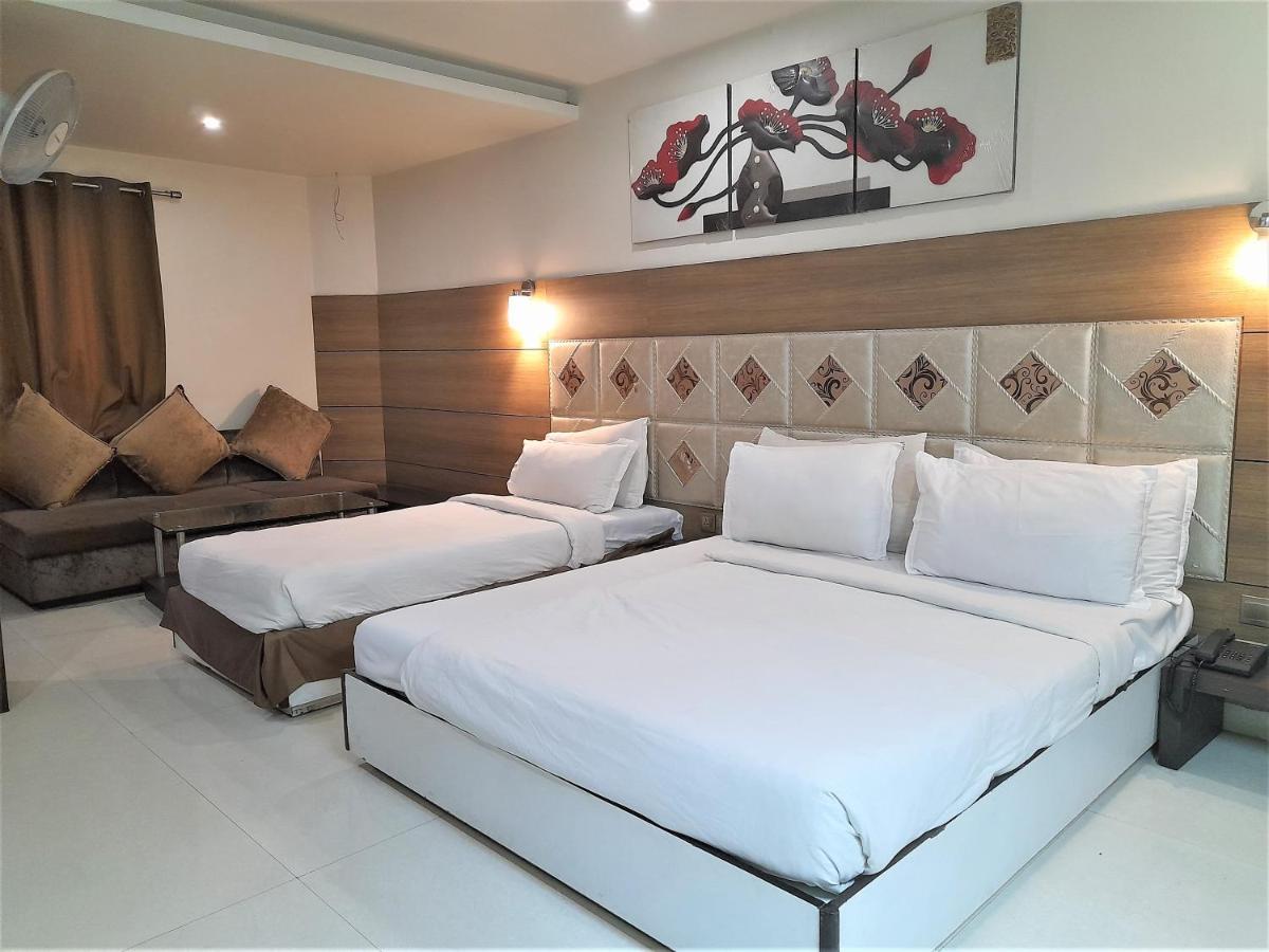 Cherrystay Kiran Inn Indore Esterno foto